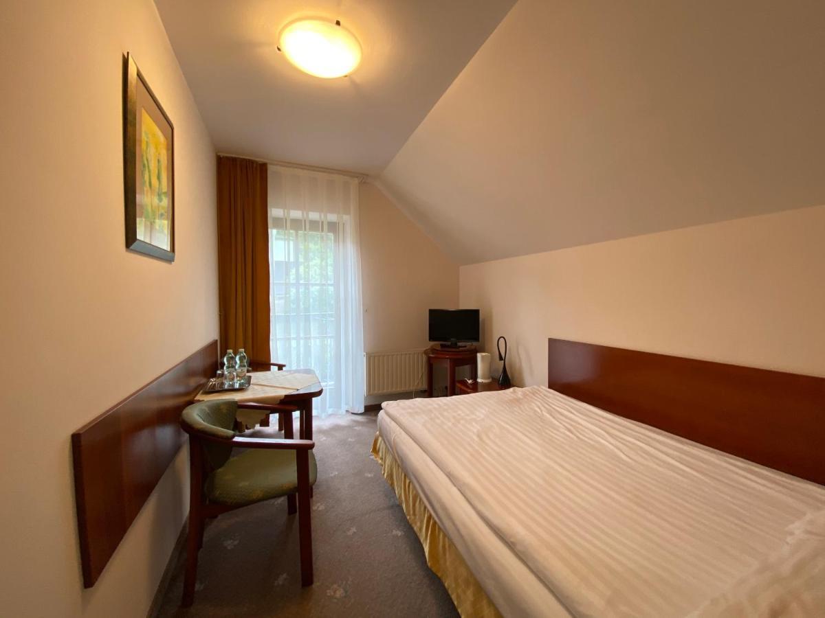 קריניצה זדרוי Hotel Grant מראה חיצוני תמונה