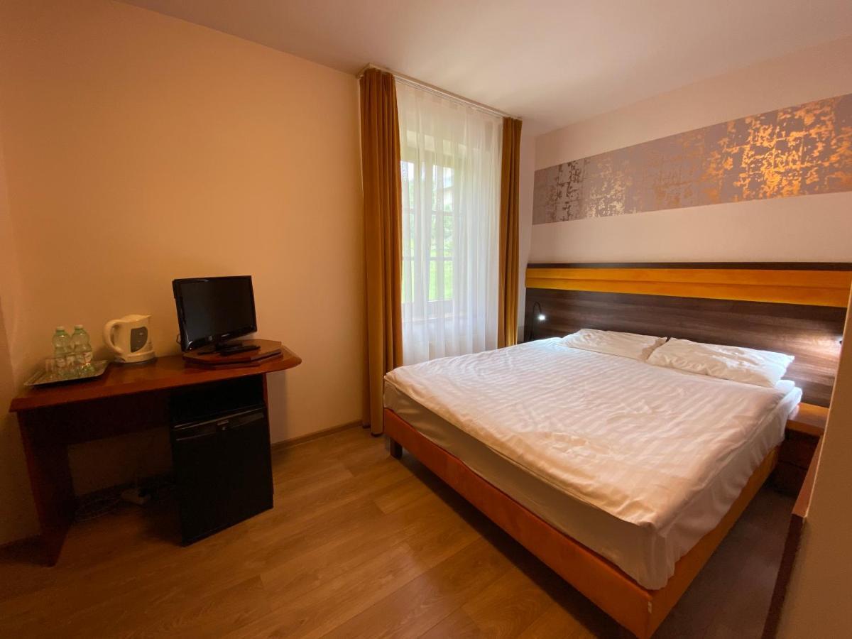 קריניצה זדרוי Hotel Grant מראה חיצוני תמונה