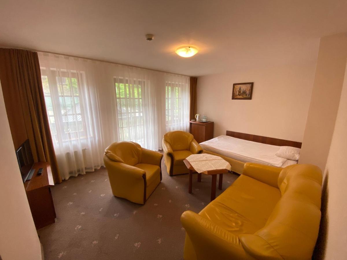 קריניצה זדרוי Hotel Grant מראה חיצוני תמונה