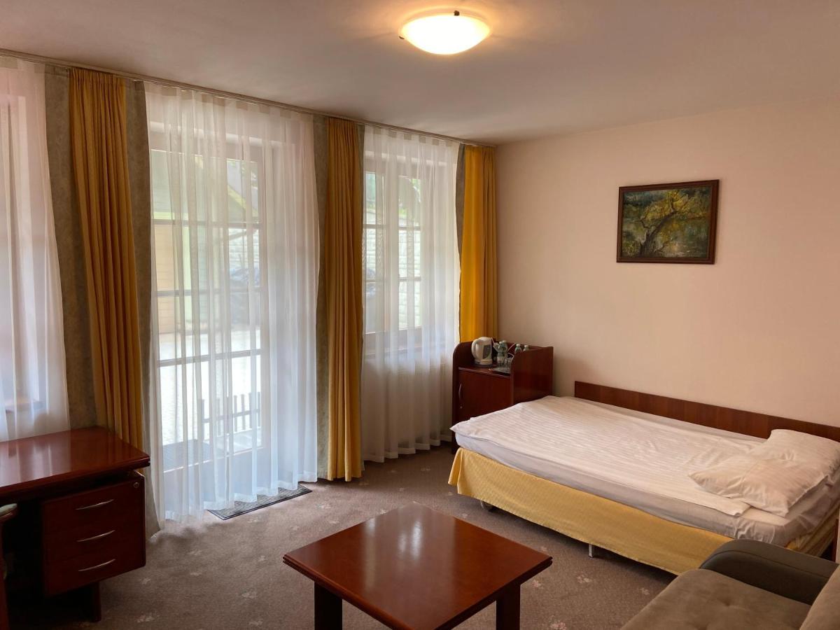 קריניצה זדרוי Hotel Grant מראה חיצוני תמונה