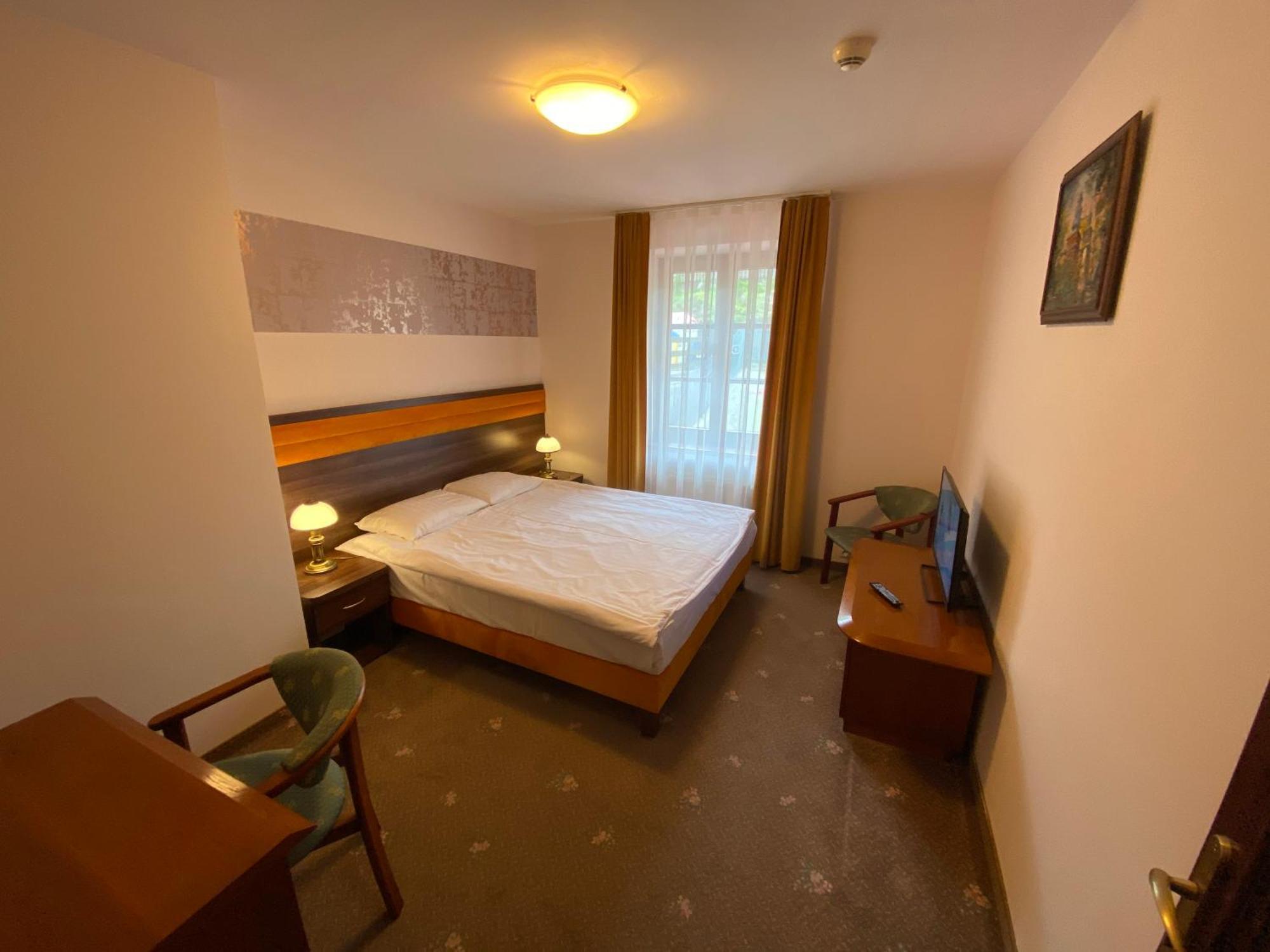 קריניצה זדרוי Hotel Grant מראה חיצוני תמונה