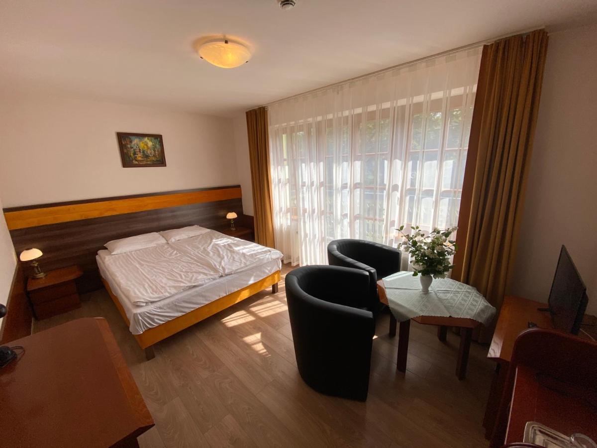 קריניצה זדרוי Hotel Grant מראה חיצוני תמונה