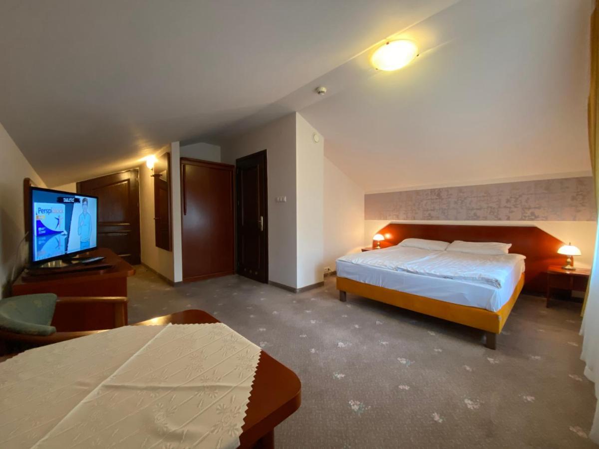 קריניצה זדרוי Hotel Grant מראה חיצוני תמונה