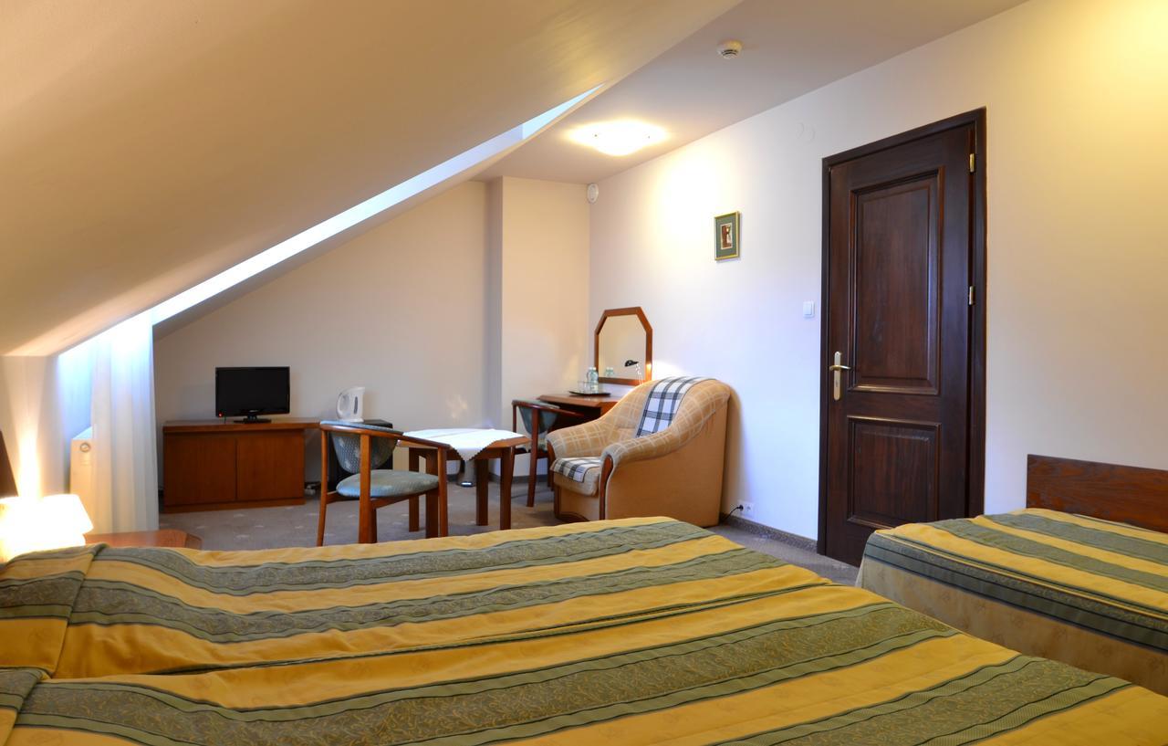 קריניצה זדרוי Hotel Grant מראה חיצוני תמונה